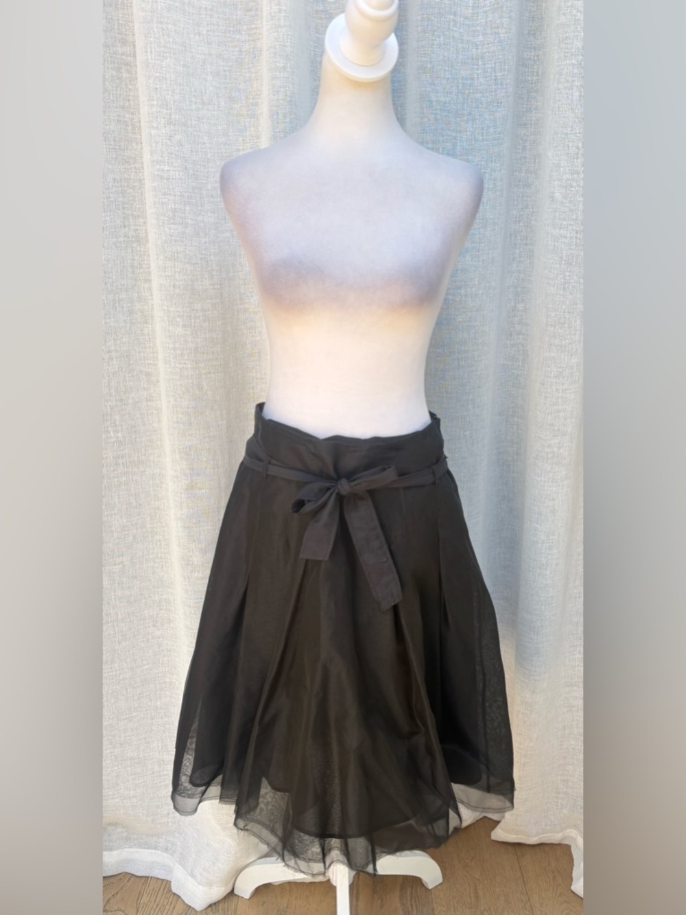 Avenue Montaigne Paris black silk organza a-line  skirt